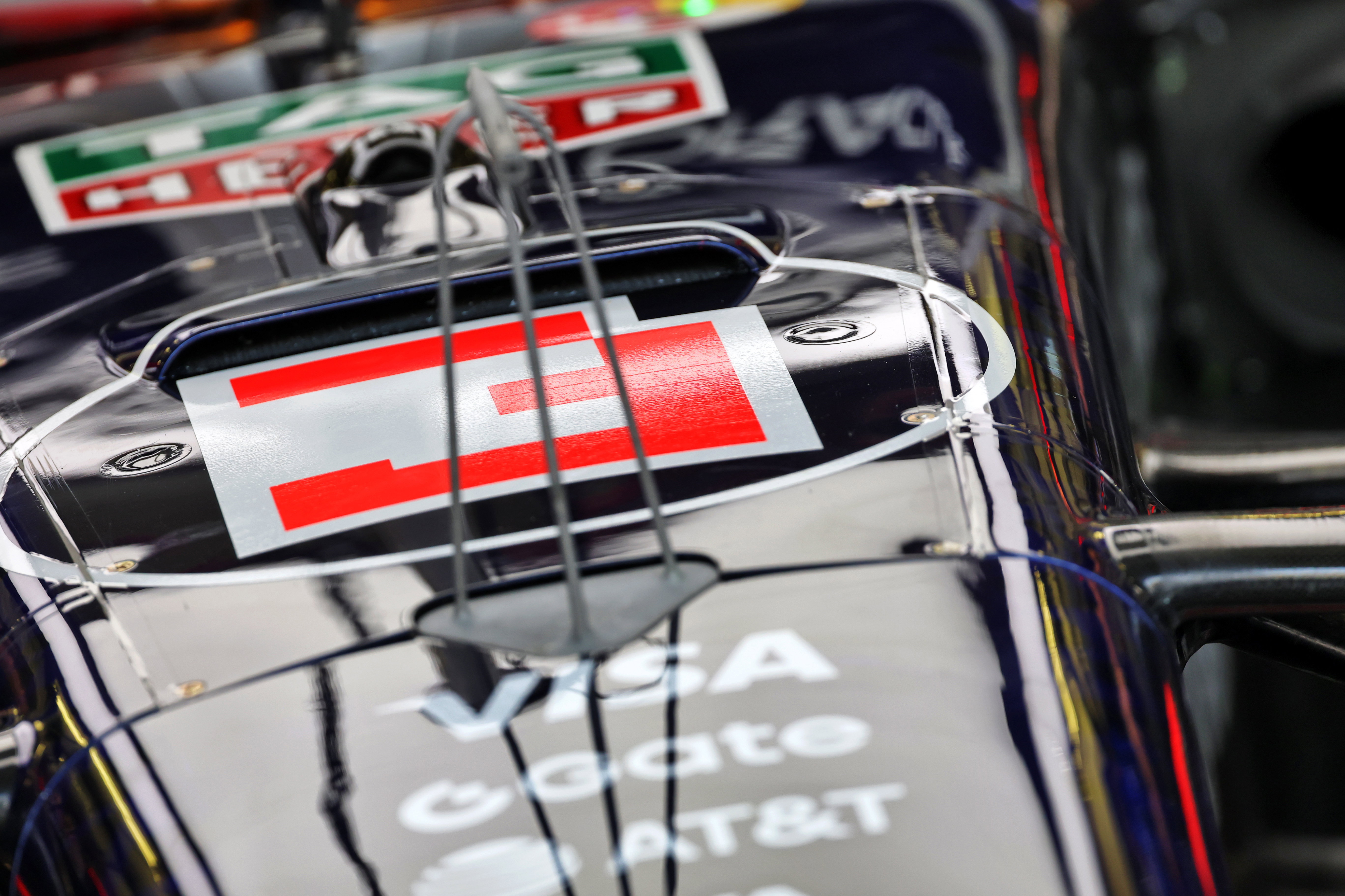 Verstappen test Bahrain day 1