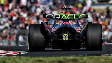 Verstappen wisselt eerste motoronderdelen van het seizoen