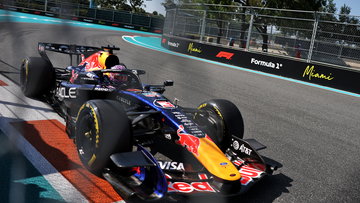 Gretige Verstappen verslaat Hamilton na mooi gevecht, Norris wint sprintrace Miami