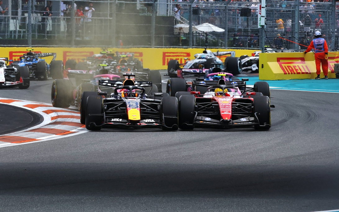 Verstappen Hamilton Miami Sprint Start