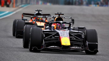 Stewards stellen tweede onderzoek in naar incident Verstappen en Russell