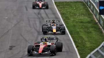 Verstappen verrast vriend in vijand in Canada, Antonelli lacht in zijn vuistje