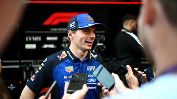 Max Verstappen stunned as Lewis Hamilton urges Ferrari 'deep dive' – RacingNews365 Review