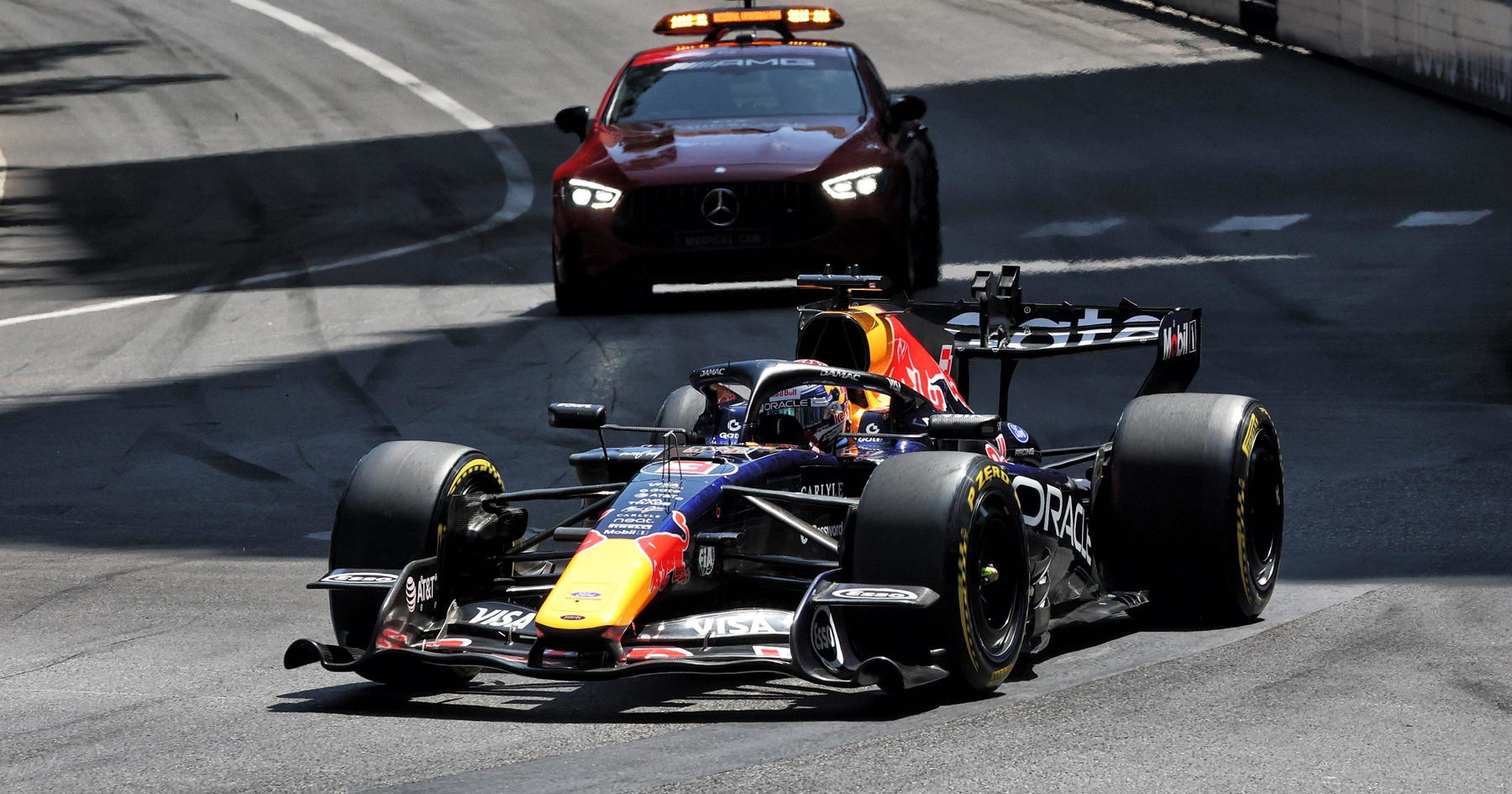 Max Verstappen handed 'very impressive' praise as major unknown remains