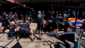 Verstappen loopt niet mee in Red Bull-polonaise: "Ik weet het niet"