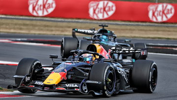 Russell vraagt naar Verstappen: "Zag er apart uit"