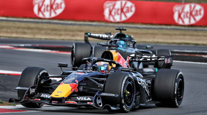 Verstappen Russell race Silverstone