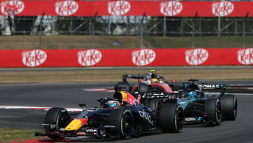 Max Verstappen urged to push for Red Bull rival move