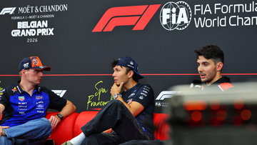 Verstappen speelt hoofdrol in dolletje met Ocon: "Helaas was Max er!"