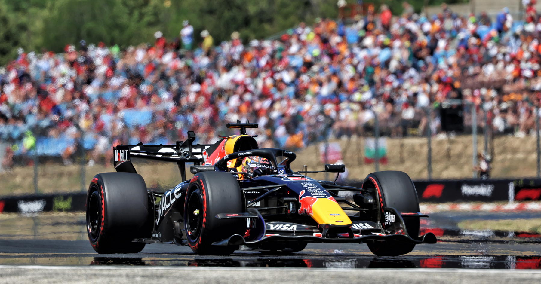 Red Bull narrowly defended after difficult new F1 chapter start