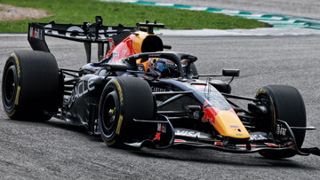 Verstappen al vroeg uit de pas in Maleisië
