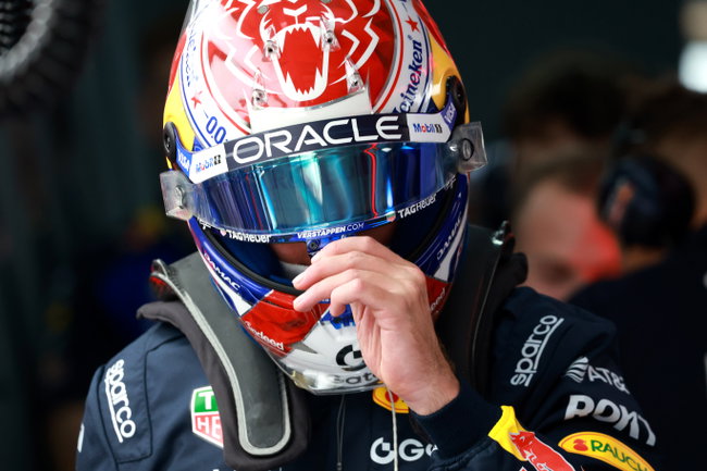 Motorsport - Formula One World Championship - Bahrain Grand Prix - Qualifying Day - Sepang, Malaysia