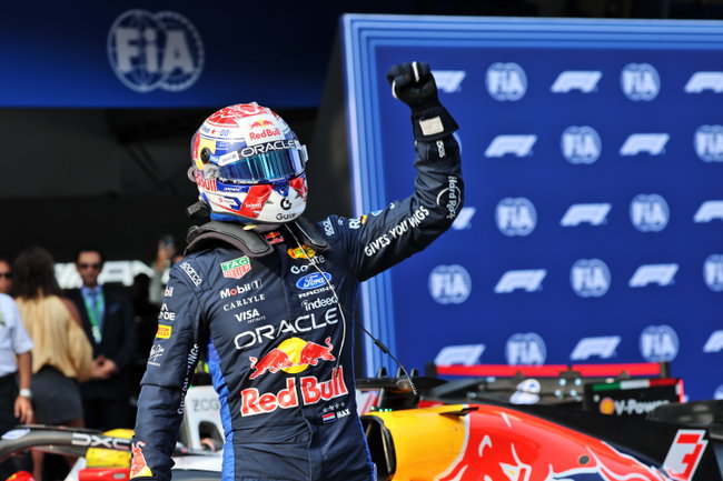 Motorsport - Formula One World Championship - Bahrain Grand Prix - Qualifying Day - Sepang, Malaysia