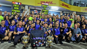 Red Bull in topvorm tijdens overtuigende zege Verstappen