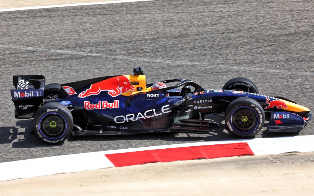Verstappen test Bahrain day 1