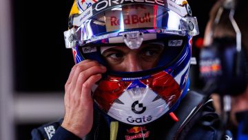 Verstappen strekt eindelijk de benen in nieuwe Red Bull