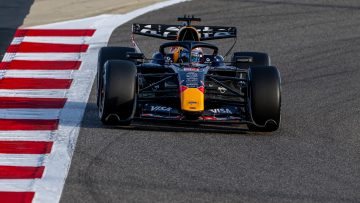 Albon wijst kracht Red Bull aan: "Daarin lijken ze consistenter"