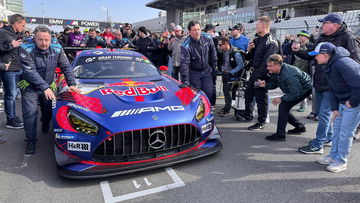 Verstappen zorgt voor gigantisch autosportfeest op Nordschleife