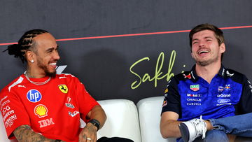 Lewis Hamilton issues instruction as Max Verstappen receives major support - RacingNews365 Review