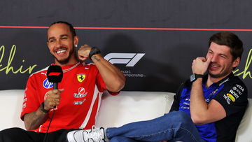 Verstappen en Hamilton vastgelegd in mooi onderonsje: "Ik viel bijna flauw!"