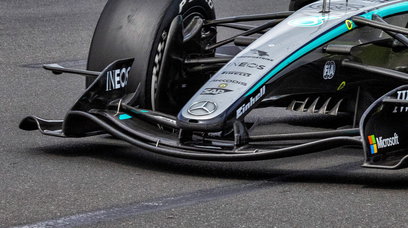 Mercedes wing active aero