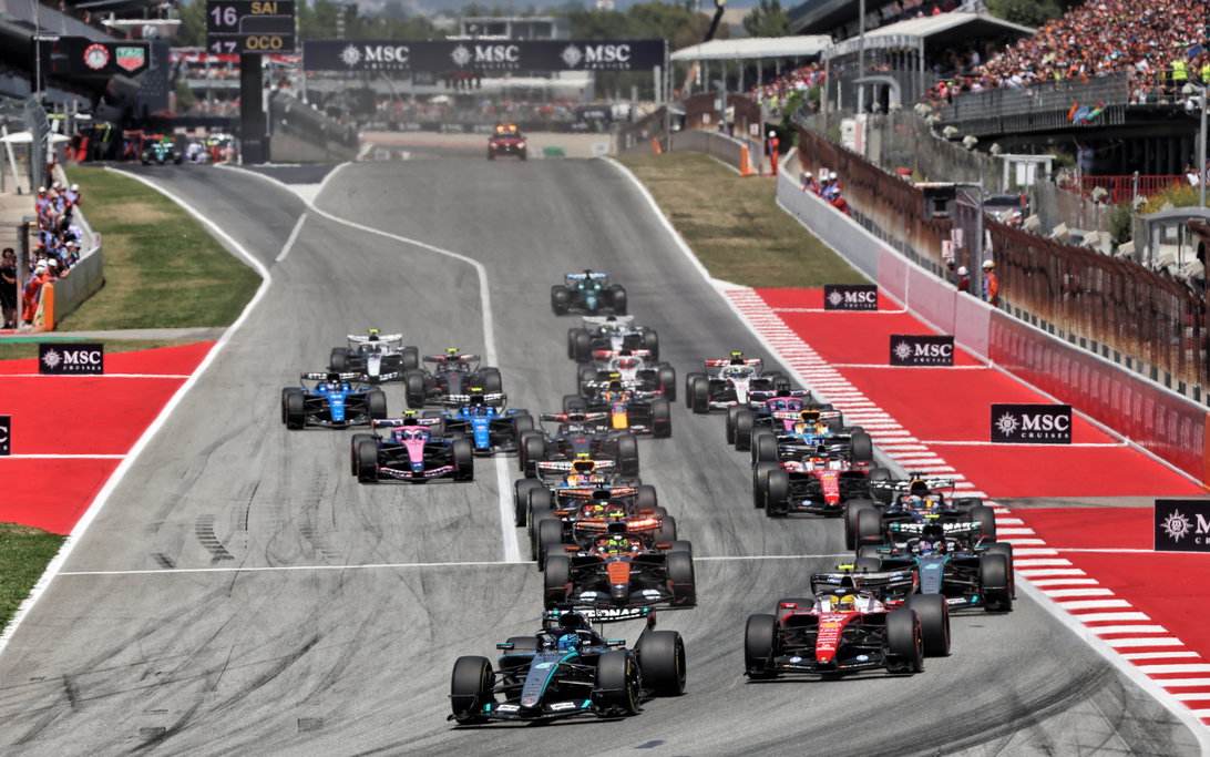 Hamilton trionfa con la Ferrari: si accende la lotta per il titolo 2026