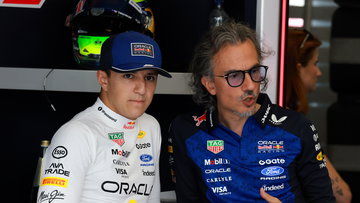 Red Bull overlaadt Hadjar met complimenten: "Reed zó slim met Verstappen"