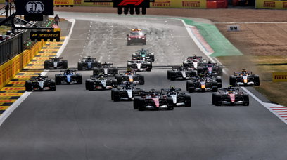 Silverstone race start