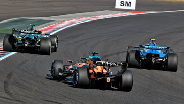 Carlos Sainz reveals system failure behind furious Oscar Piastri Hungary lead clash