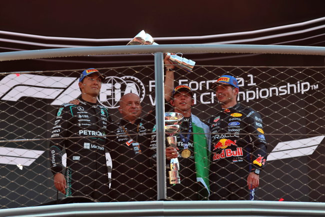 Motor Racing - Formula One World Championship - Italian Grand Prix - Race Day - Monza, Italy
