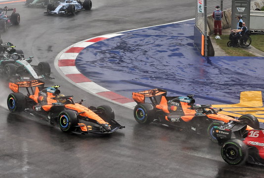 Norris Piastri Singapore sprint wet