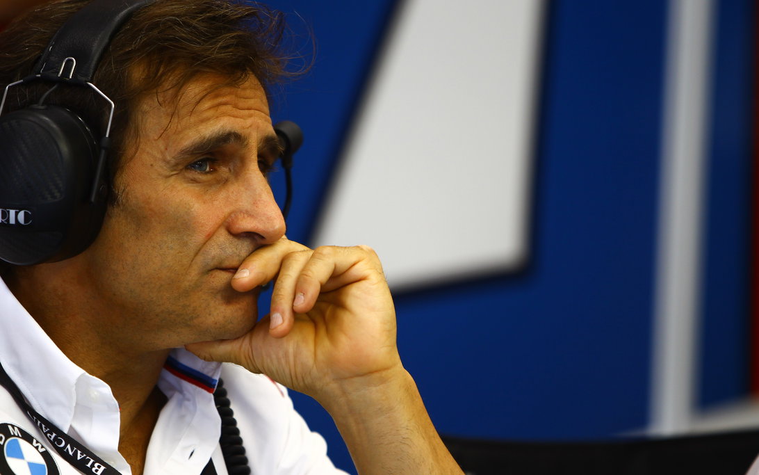 Martin Brundle pays emotional tribute to 'extraordinary' Alex Zanardi