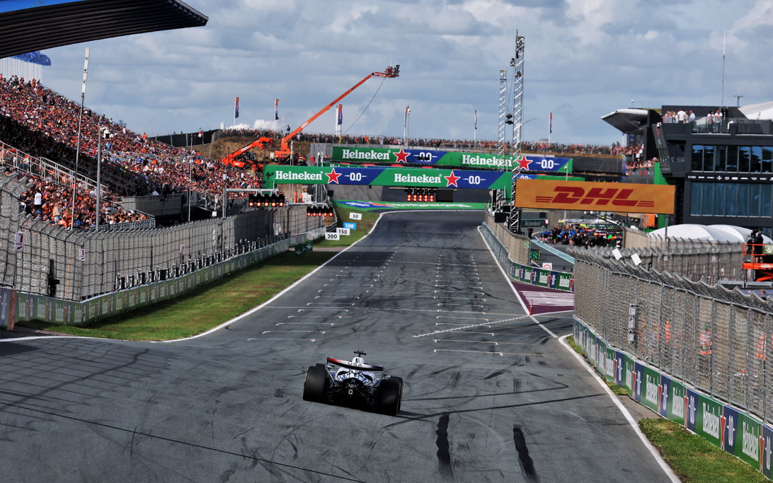 Russell conquista la pole de la Sprint en Zandvoort; Verstappen, sexto en casa