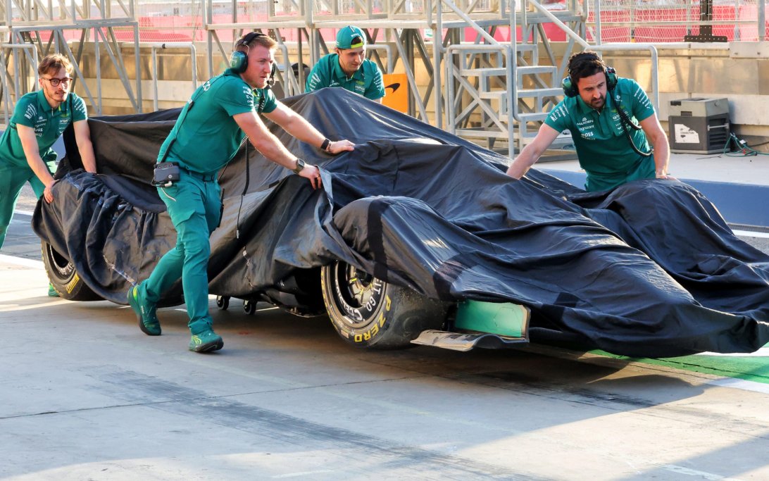 Aston Martin problems Bahrain