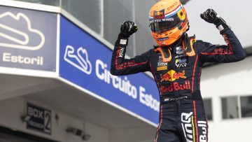 Winnende Coronel maakt indruk bij chaotische aftrap formuleseizoen