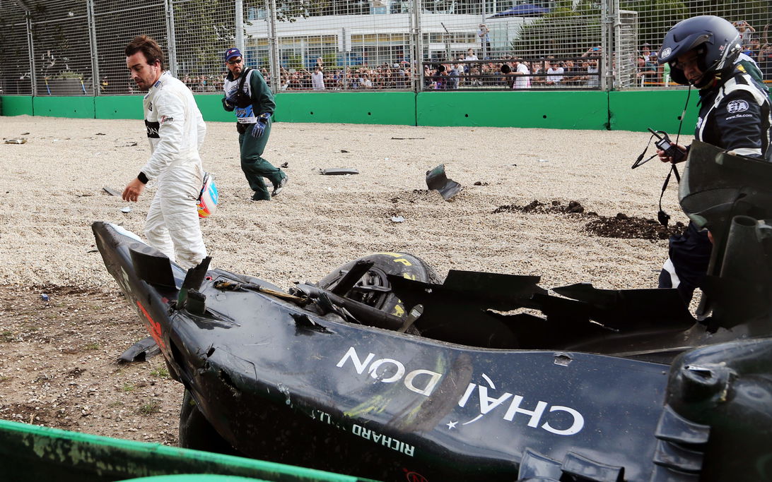 Throwback: Alonso's terrifying airborne crash in Australia
