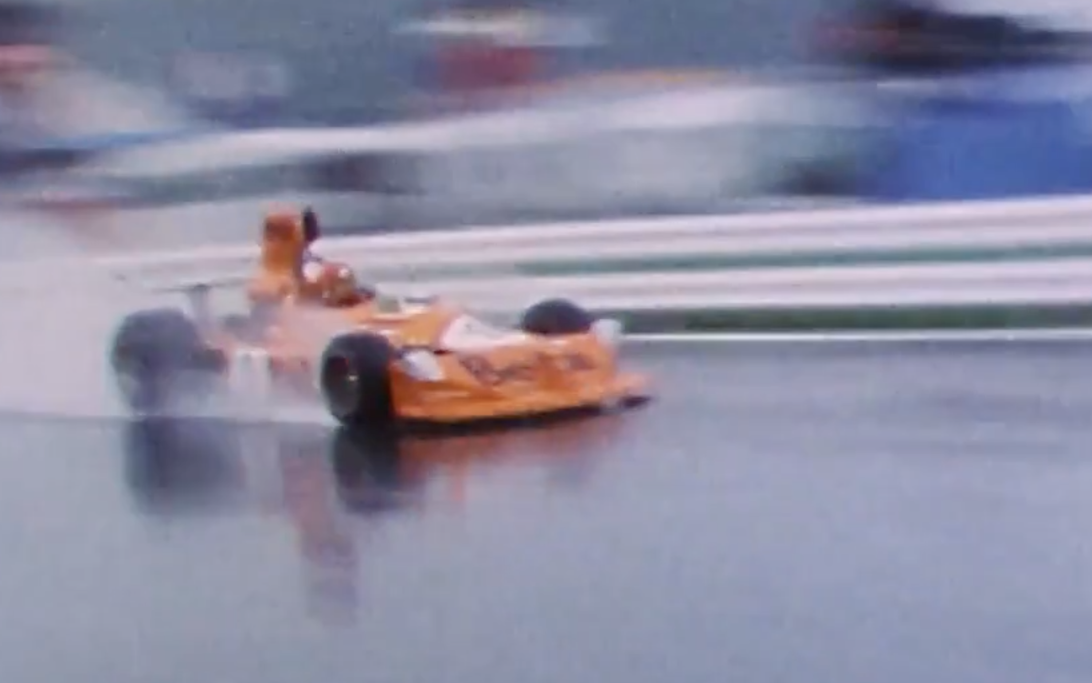 Ricordo: Brambilla distrugge l'auto pochi istanti dopo il suo primo trionfo in Gran Premio