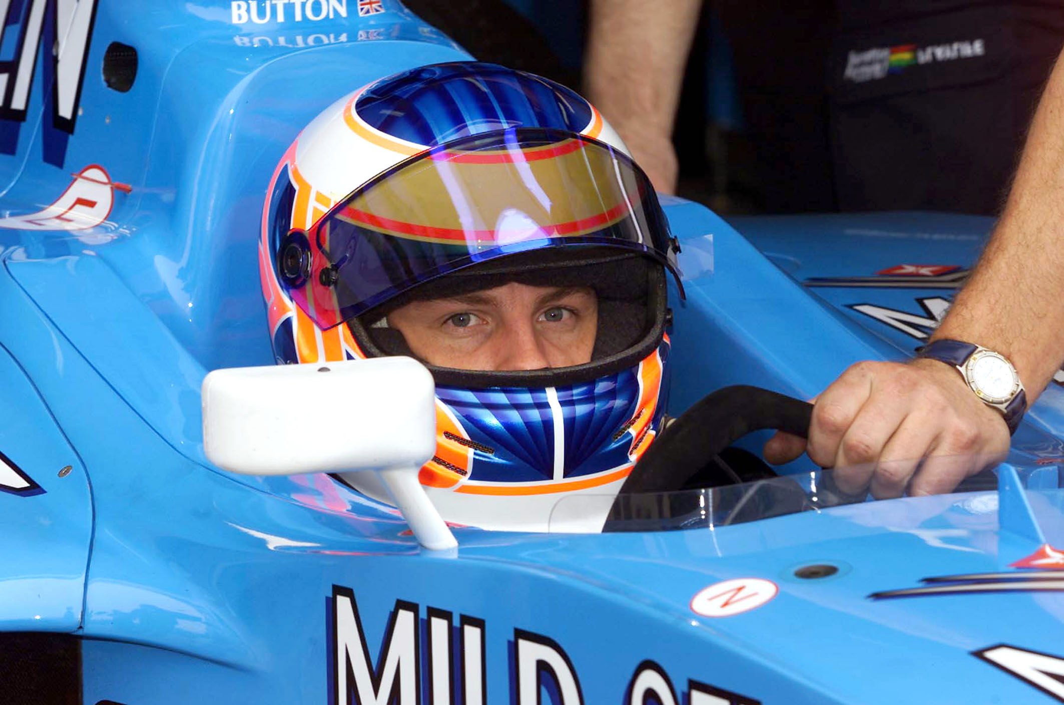Button 2000