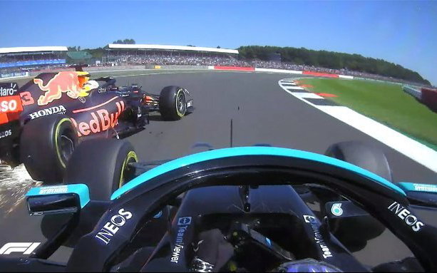 Verstappen hamilton crash