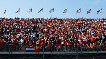 Video: Zo beleefden de Verstappen-fans de vrijdag van de Dutch GP