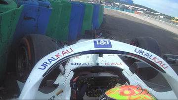 Video: Harde crash voor Schumacher tijdens derde training GP Hongarije