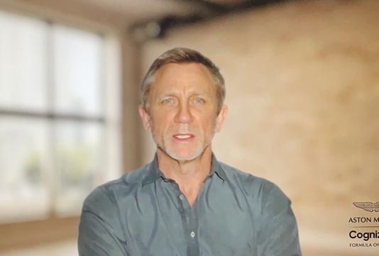 Evk QG0 M Xc AY i Gq