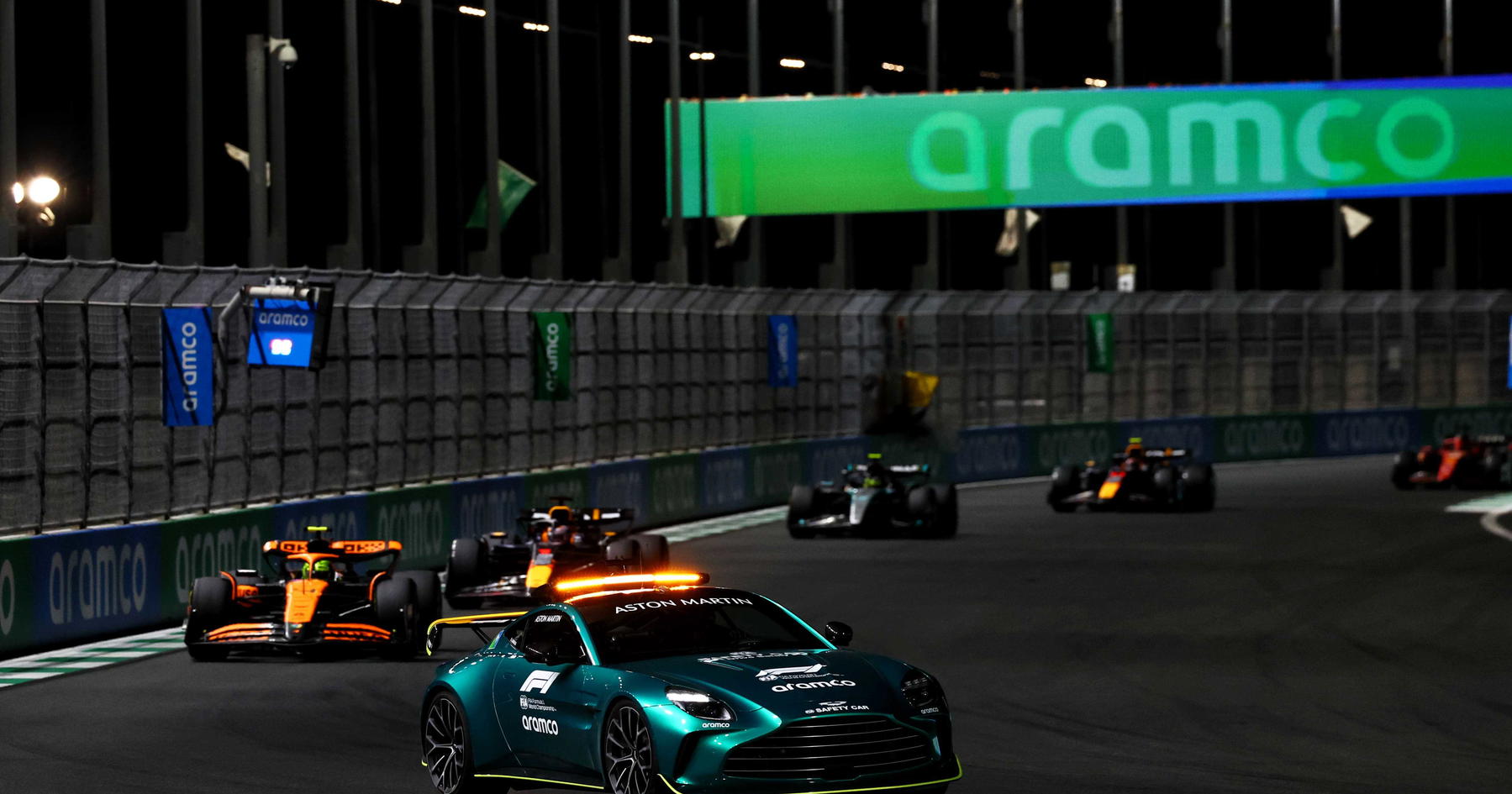Gp Racing 365 Start time of the 2025 F1 Saudi Arabian GP race - Jeddah | RacingNews365