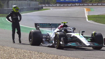 Video: Chaotische start van GP België leidt tot uitvalbeurt Hamilton na crash met Alonso