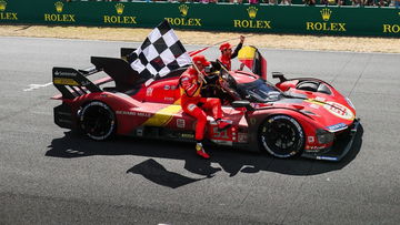 Video: Ferrari-volksfeest barst volledig los na zege in 24 uur van Le Mans