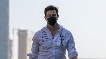 Video: FIA-wedstrijdleider Masi zet Mercedes-teambaas Wolff op zijn plek