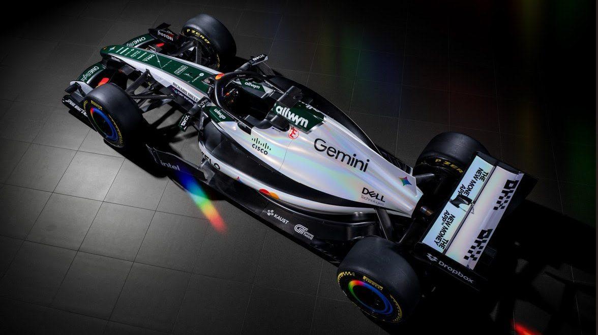Mc Laren livery Silverstone