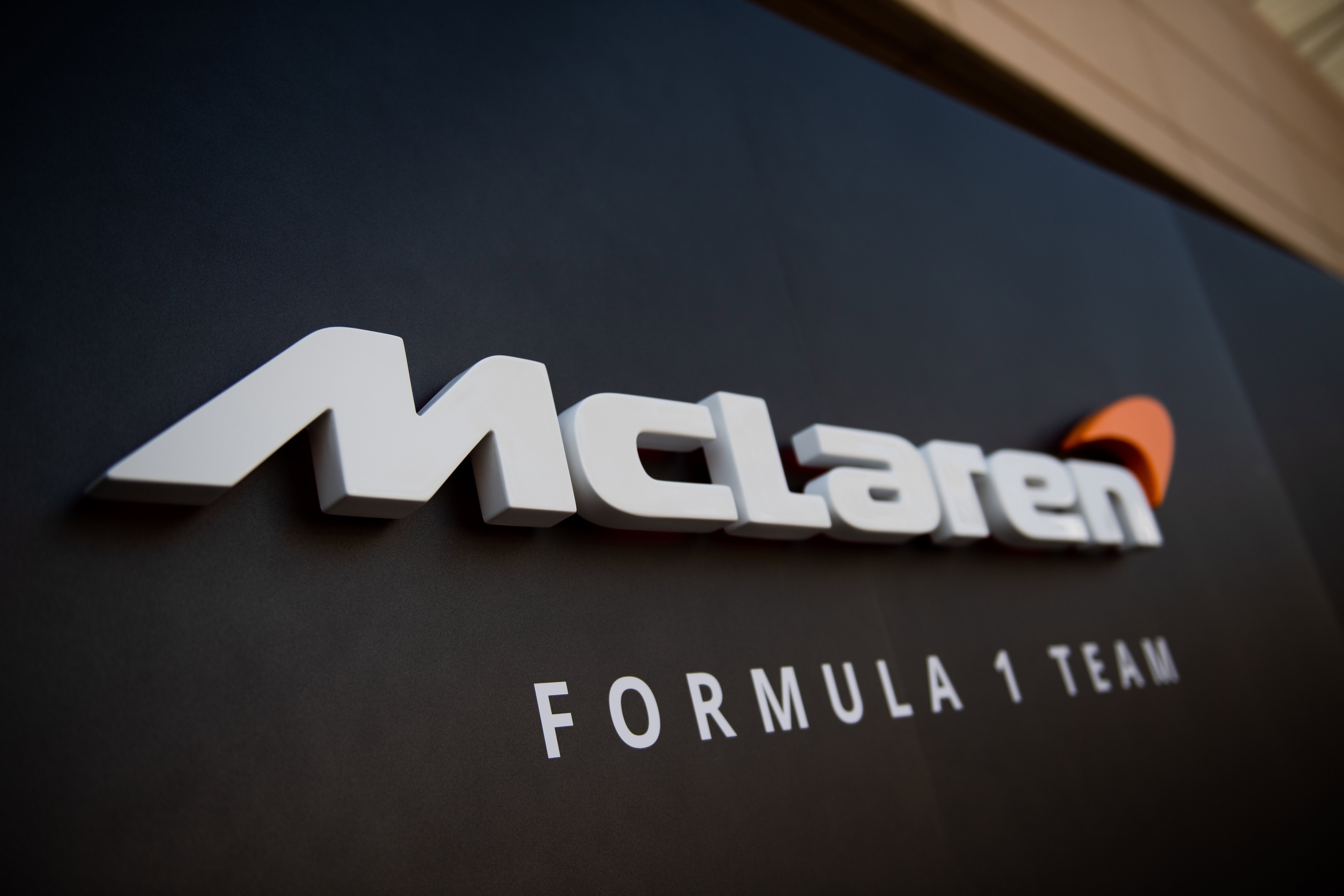 Mc Laren logo