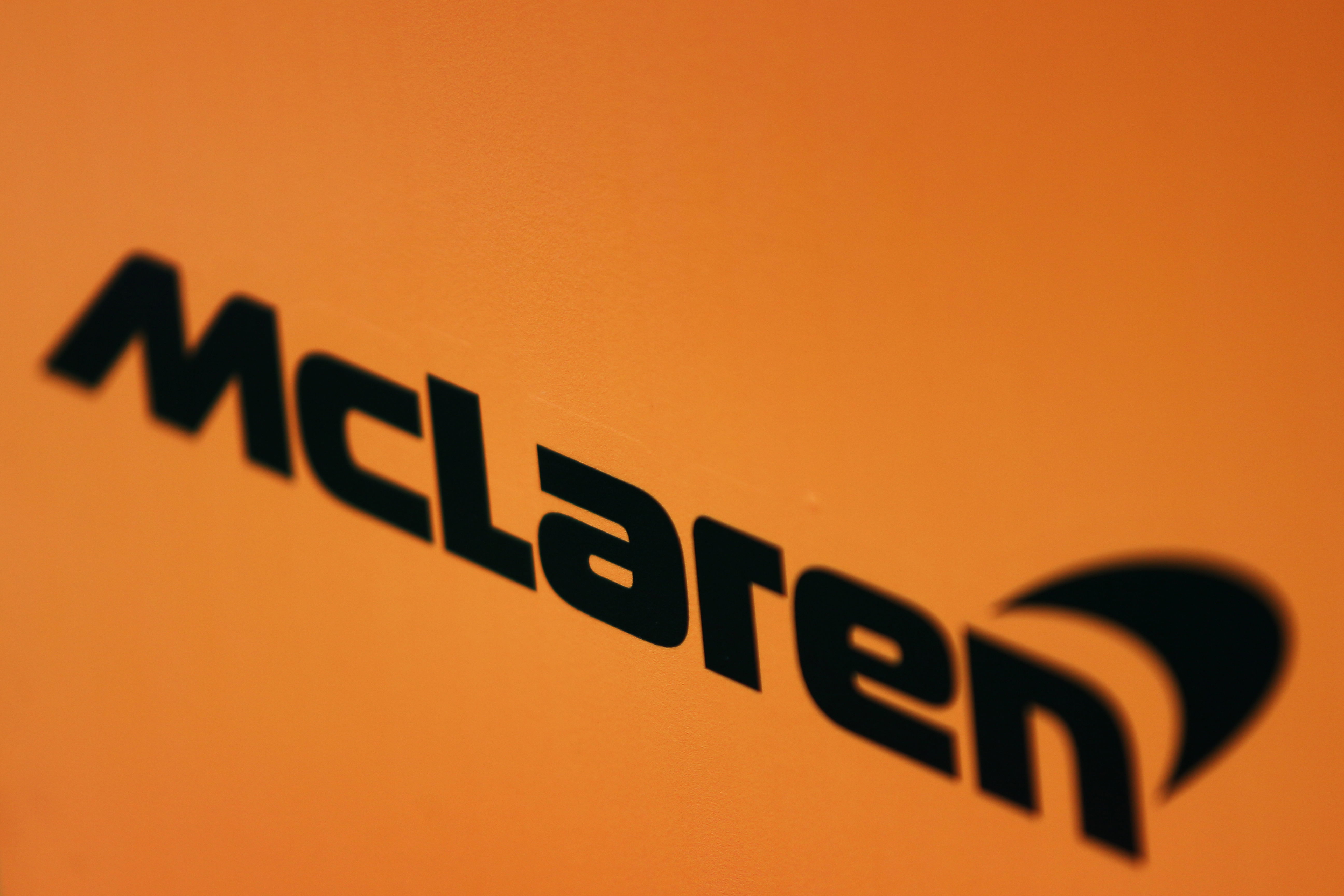 Mc Laren logo