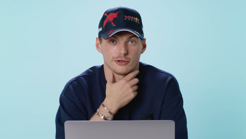 Verstappen reageert op social media undercover op F1-fans en past eigen Wikipedia-pagina aan